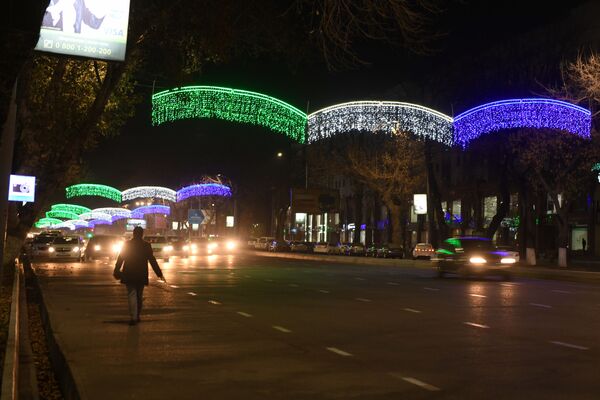 Подготовка Ташкента к празднованию Нового года - Sputnik Узбекистан