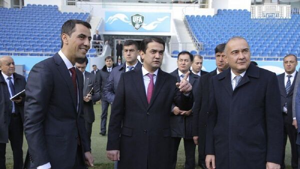 Рустам Эмомали в ходе рабочей поездки в Ташкент предложил развивать футбол вместе - Sputnik Ўзбекистон
