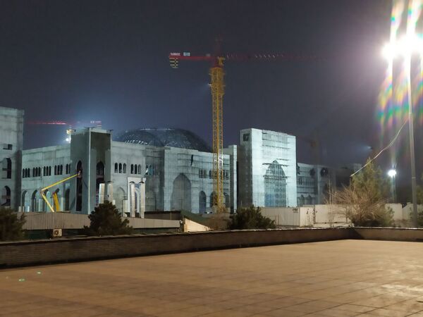 На территории строящегося Центра исламской цивилизации произошел пожар На территории строящегося Центра исламской цивилизации произошел пожар - Sputnik Узбекистан