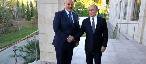 Президент РФ В. Путин провел переговоры с президентом Белоруссии А. Лукашенко в Сочи - Sputnik Ўзбекистон