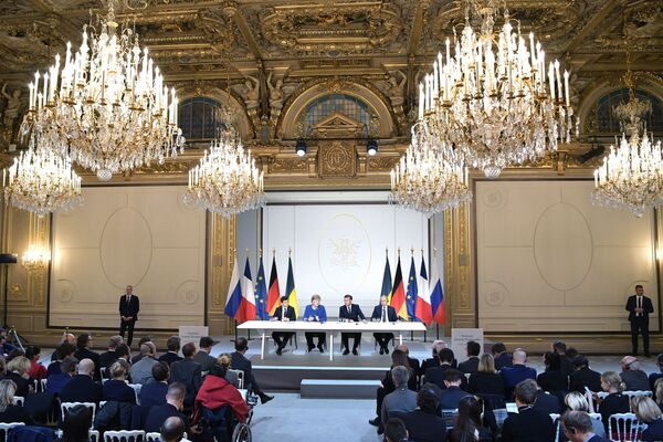 Лидеры нормандской четверки приняли коммюнике по итогам саммита в Париже - Sputnik Узбекистан