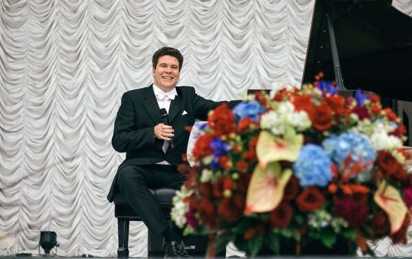 Во Дворце международных форумов Узбекистан состоялся концерт всемирно известного музыканта Дениса Мацуева - Sputnik Узбекистан
