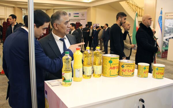Подсолнечное масло из Ирана - Sputnik Узбекистан