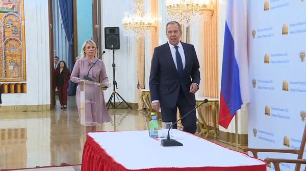 Lavrov ne isklyuchil, chto rossiyskix diplomatov vsled za sportsmenami obvinyat v primenenii dopinga - Sputnik O‘zbekiston