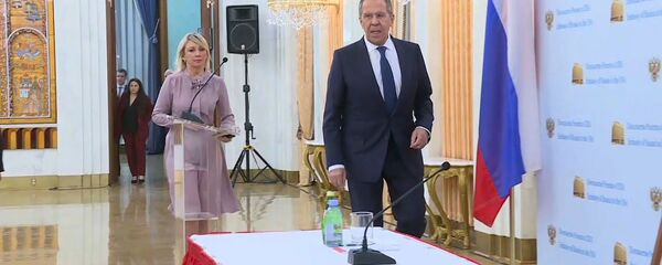 Лавров не исключил, что российских дипломатов вслед за спортсменами обвинят в применении допинга Лавров не исключил, что российских дипломатов вслед за спортсменами обвинят в применении допинга - Sputnik Ўзбекистон