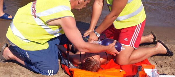 Учения спасателей на пляже - Sputnik Узбекистан