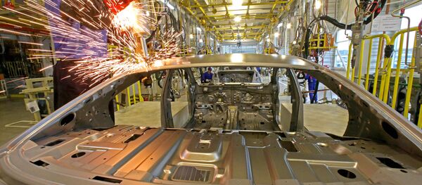 Цех кузовной сварки производства полного цикла автомобилей - Sputnik Узбекистан