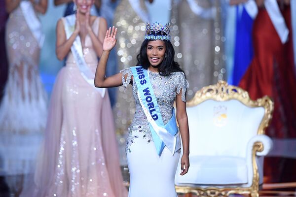 Представительница Ямайик Toni-Ann Singh после победы на конкурсе красоты Мисс мира 2019 в Лондоне - Sputnik Узбекистан