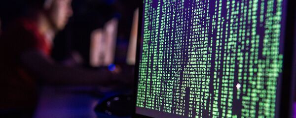 Работа IT- специалиста за компьютером - Sputnik Ўзбекистон