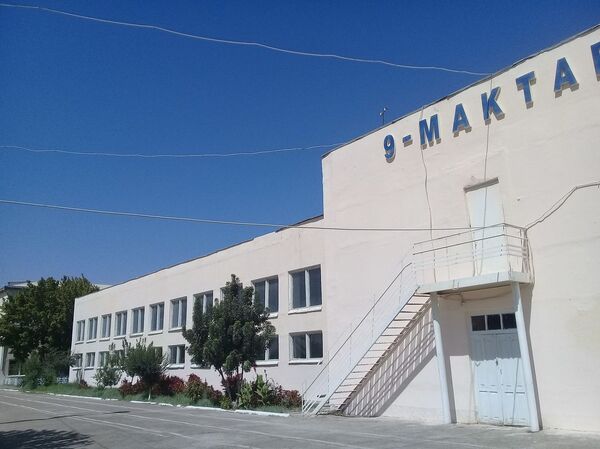 Школьников в Бухаре застали на уроке в старом туалете — ответ хокимията Школьников в Бухаре застали на уроке в старом туалете — ответ хокимията - Sputnik Узбекистан