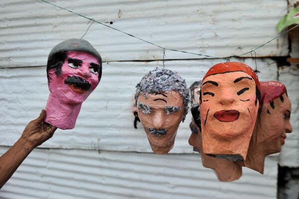 Изготовление традиционных кукол Old Year в Кали, Колумбия - Sputnik Узбекистан