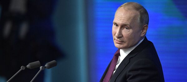 Ежегодная большая пресс-конференция президента РФ В. Путина Ежегодная большая пресс-конференция президента РФ В. Путина - Sputnik Ўзбекистон