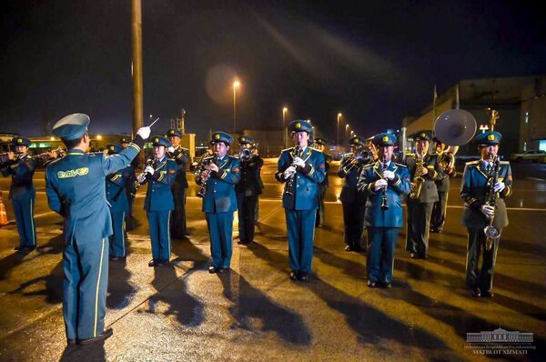 Мирзиёев ва унинг рафиқаси Японияда қандай кутиб олинди - Sputnik Ўзбекистон