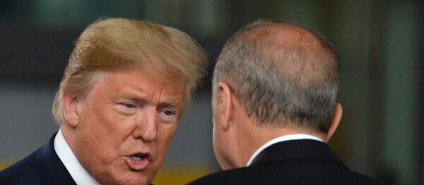 Президент США Дональд Трамп и президент Турции Реджеп Тайип Эрдоган  - Sputnik Ўзбекистон