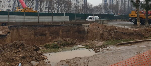 В Ташкенте обрушилась часть строящейся линии метро В Ташкенте обрушилась часть строящейся линии метро - Sputnik Ўзбекистон