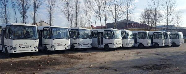 Новые автобусы Isuzu Новые автобусы Isuzu - Sputnik Узбекистан