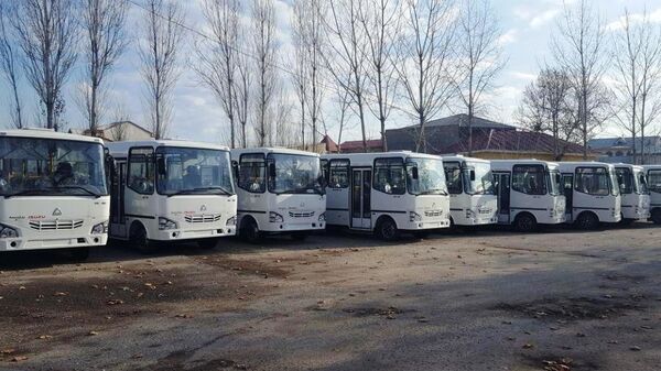 Новые автобусы Isuzu - Sputnik Узбекистан