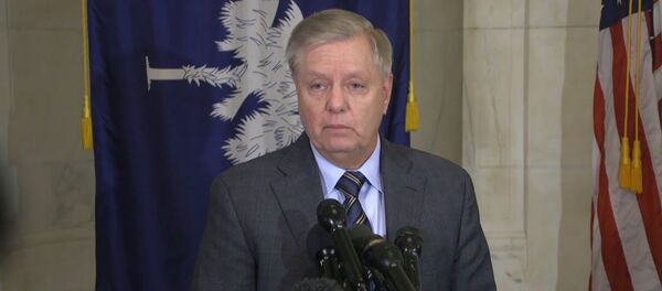 Сенатор Грэм об импичменте Трампа: это отличный год для любого нормального президента Сенатор Грэм об импичменте Трампа: это отличный год для любого нормального президента - Sputnik Узбекистан