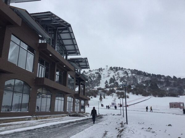 Новый горнолыжный курорт Амирсой открыли в Узбекистане - фото Новый горнолыжный курорт Амирсой открыли в Узбекистане - фото - Sputnik Узбекистан