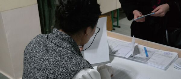 Парламентские выборы в Узбекистане. Избирательный участок №817 в Ташкенте - Sputnik Узбекистан
