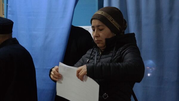 Парламентские выборы в Узбекистане. Избирательный участок №817 в Ташкенте - Sputnik Ўзбекистон