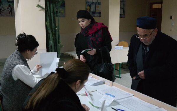 Избирательный участок №817 в Ташкенте - Sputnik Узбекистан