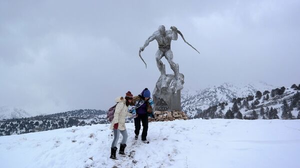 Открытие горнолыжного курорта Амирсой в Ташкентской области - Sputnik Ўзбекистон