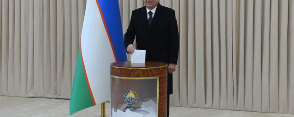Президент Узбекистана Шавкат Мирзиёев проголосовал на парламентских выборах - Sputnik Ўзбекистон