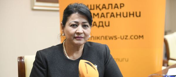 Наблюдатель из Таджикистана Наргис Рахмонова, член комитета Маджлиси милли Маджлиси Оли Республики Таджикистан по обеспечению конституционных основ, прав и свобод человека, гражданина и законности - Sputnik Узбекистан