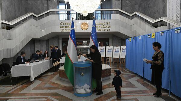 Как голосовали узбекистанцы в Москве на парламентских выборах - Sputnik Ўзбекистон