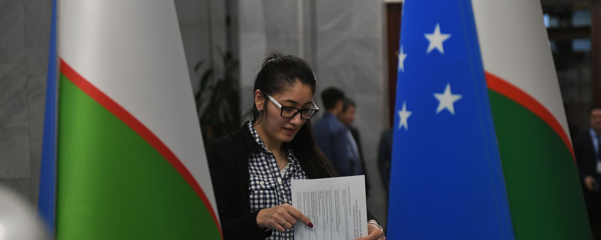 Как голосовали узбекистанцы в Москве на парламентских выборах - Sputnik Ўзбекистон, 1920, 31.05.2021