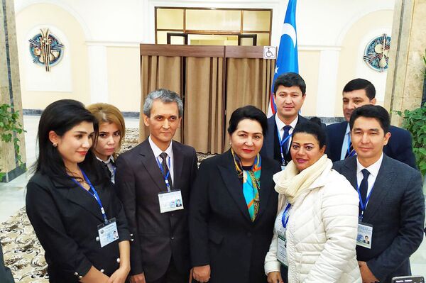 Узбекистанцы чувствуют, что судьба родины зависит от них — Нарбаева - Sputnik Узбекистан