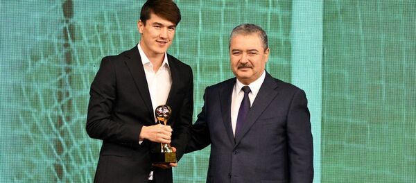 Элдор Шомуродов признан лучшим футболистом Узбекистана в 2019 году - Sputnik Узбекистан