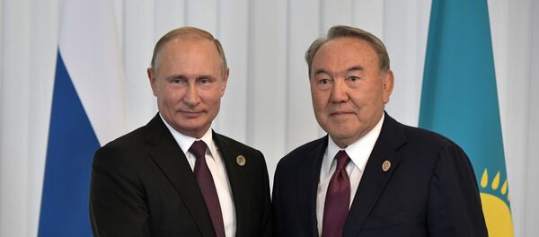 12 августа 2018. Президент РФ Владимир Путин и президент Казахстана Нурсултан Назарбаев (справа) во время встречи в рамках V Каспийского саммита в Актау - Sputnik Узбекистан