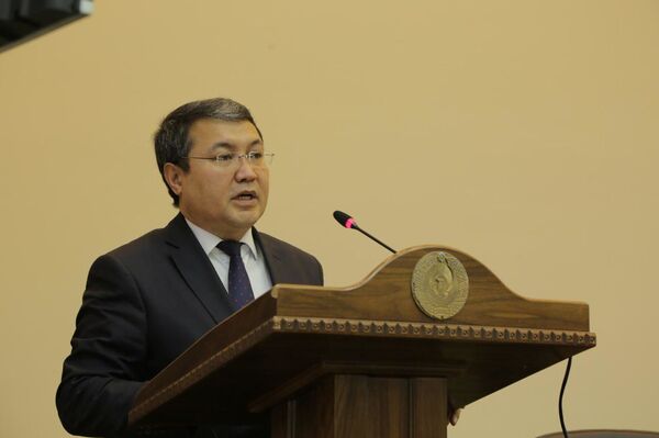 В Узбекистане учреждена Нотариальная палата республики В Узбекистане учреждена Нотариальная палата республики - Sputnik Узбекистан