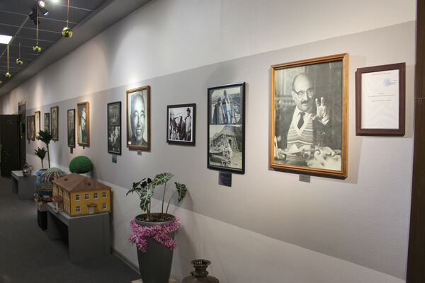 Эти экспонаты были возвращены в здание Узбеккино и составили экспозицию возрожденного музея. - Sputnik Узбекистан