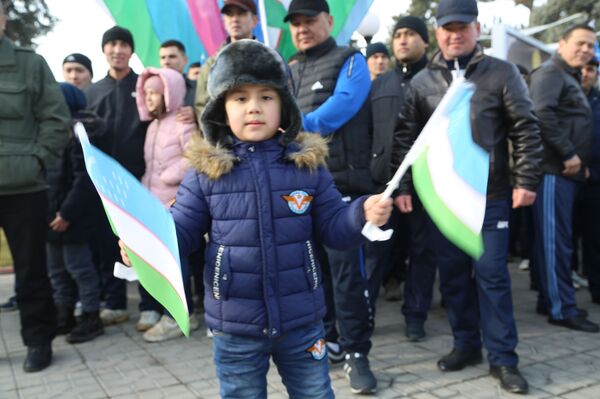 Марафон трех поколений: в Ташкенте прошла патриотическая акция - Sputnik Узбекистан