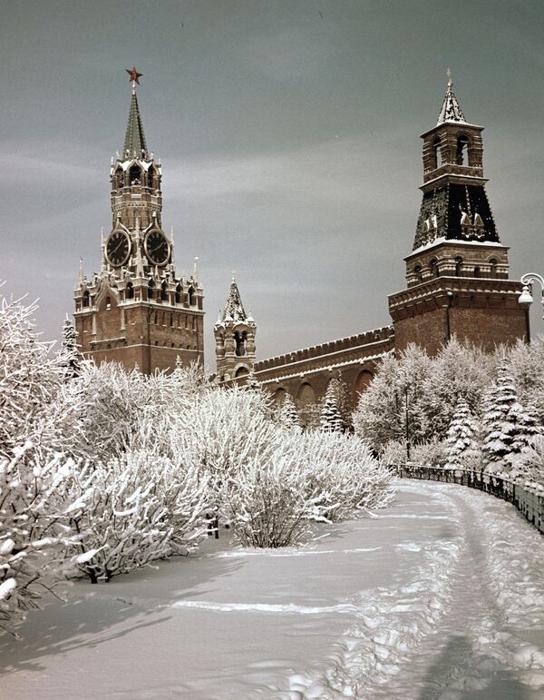 Московский Кремль зимой - Sputnik Узбекистан