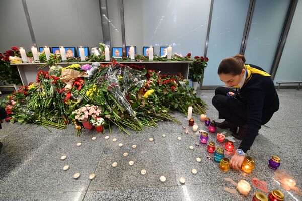 Память погибших в авиакатастрофе в Тегеране почтили в Киеве - Sputnik Узбекистан