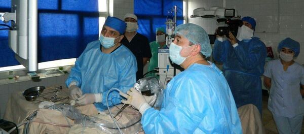 Первая нейрохирургическая операция в Узбекистане Первая нейрохирургическая операция в Узбекистане - Sputnik Ўзбекистон