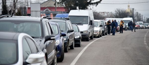 Автомобили на границе Автомобили на границе - Sputnik Ўзбекистон