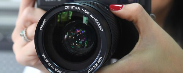 Цифровой фотоаппарат Зенит-М  - Sputnik Ўзбекистон
