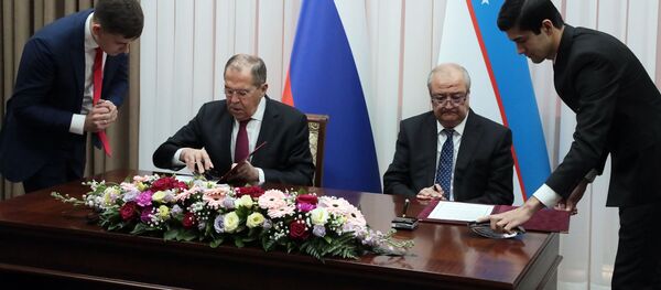 Подписание соглашений между главами МИД России и Узбекистана - Sputnik Узбекистан