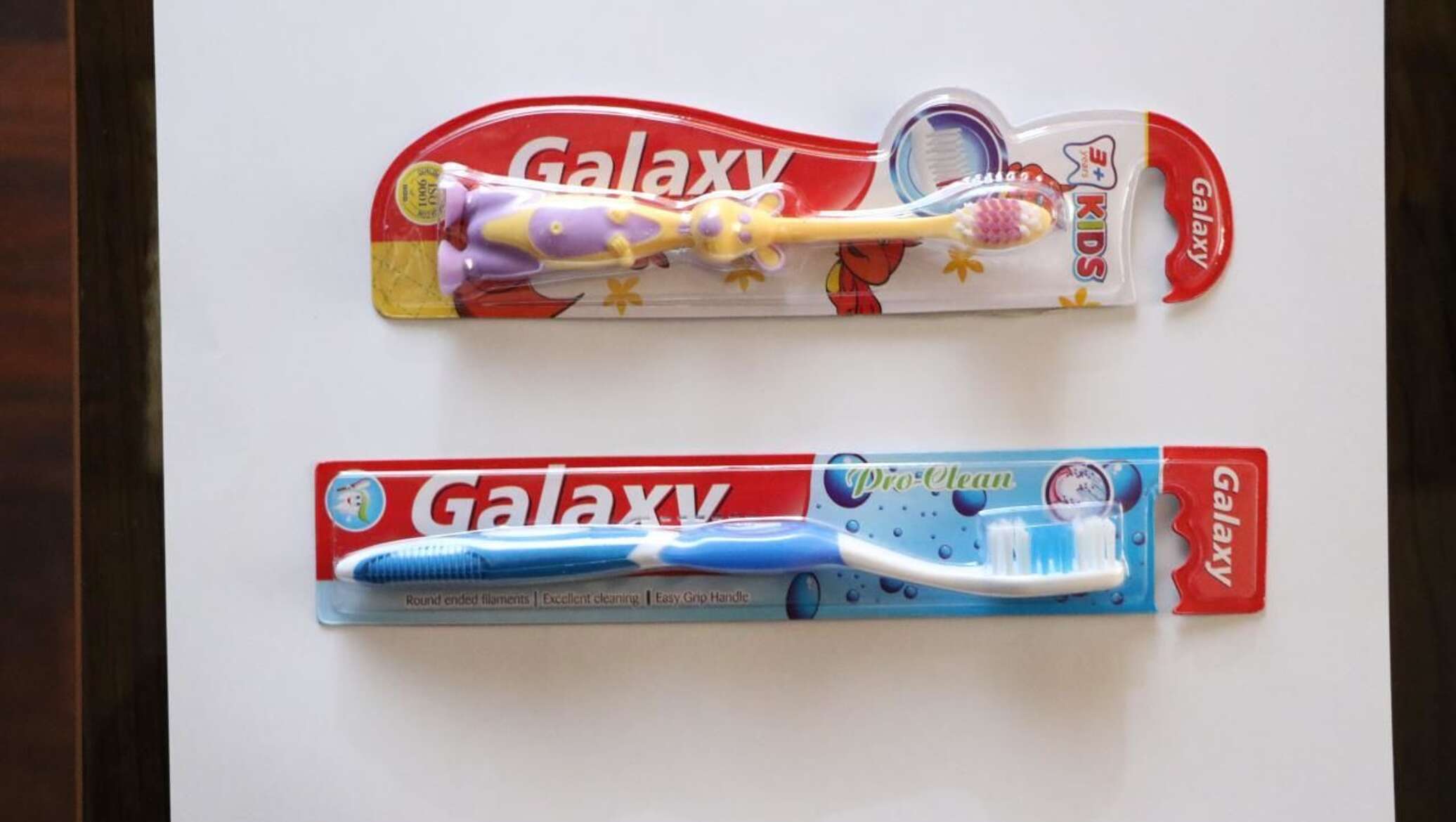 Производитель зубной. Зубная щетка в упаковке. Зубная паста Galaxy. Colgate зубная щетка реклама. Colgate Uzbekistan.