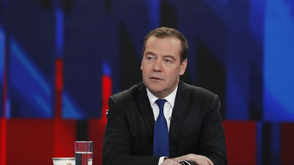 Intervyu Premyer-ministra RF D. Medvedeva rossiyskim telekanalam - Sputnik Oʻzbekiston