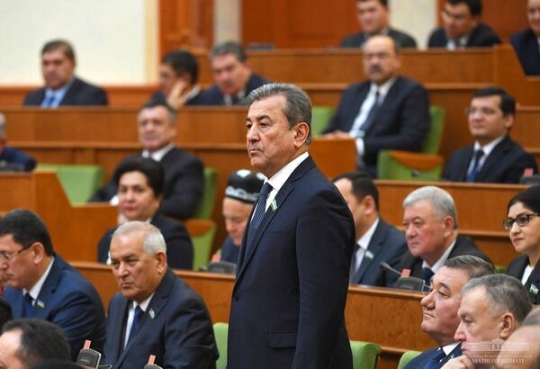 Первым заместителем Председателя Сената также тайным голосованием избран Садык Сафаев - Sputnik Узбекистан