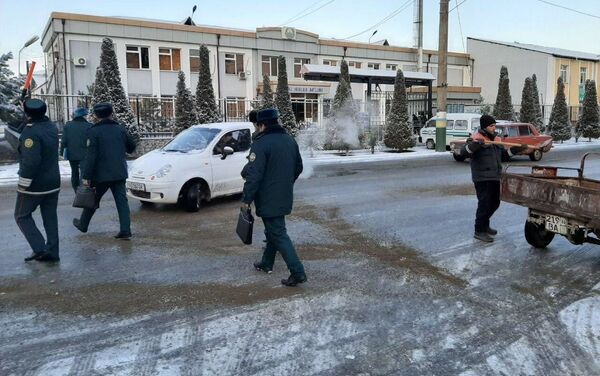 Снег и гололед в Самарканде - Sputnik Ўзбекистон