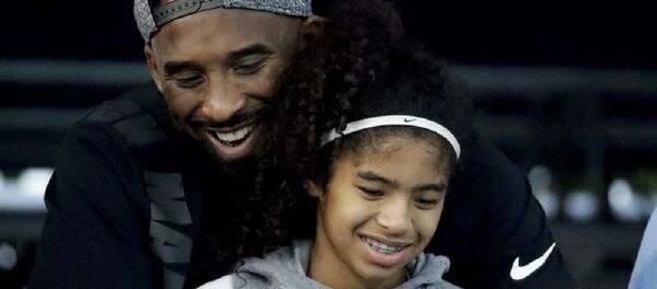 Легенда НБА Коби Брайнт погиб с дочерью при крушении вертолета в Калифорнии - Sputnik Узбекистан