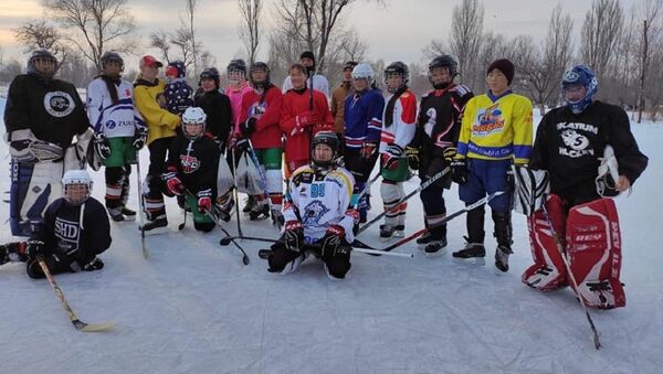 Первые хоккеистки Кыргызстана - Sputnik Узбекистан