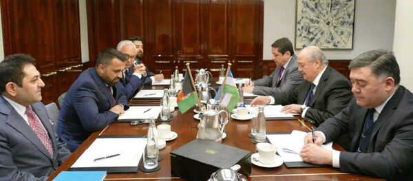 Ministr inostrannix del Uzbekistana Abdulaziz Kamilov vstretilsya s zamestitelem glavi vneshnepoliticheskogo vedomstva Afganistana Mirvaysom Nabomom Ministr inostrannix del Uzbekistana Abdulaziz Kamilov vstretilsya s zamestitelem glavi vneshnepoliticheskogo vedomstva Afganistana Mirvaysom Nabomom - Sputnik O‘zbekiston